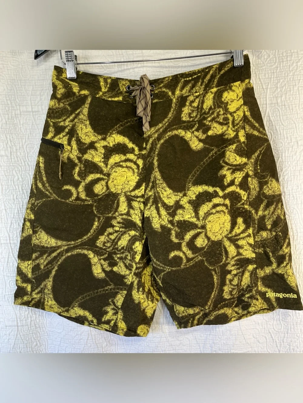 Patagonia Wavefarer Board Shorts Mens 30 Floral Unlined 10 in Swim Trunks Beach